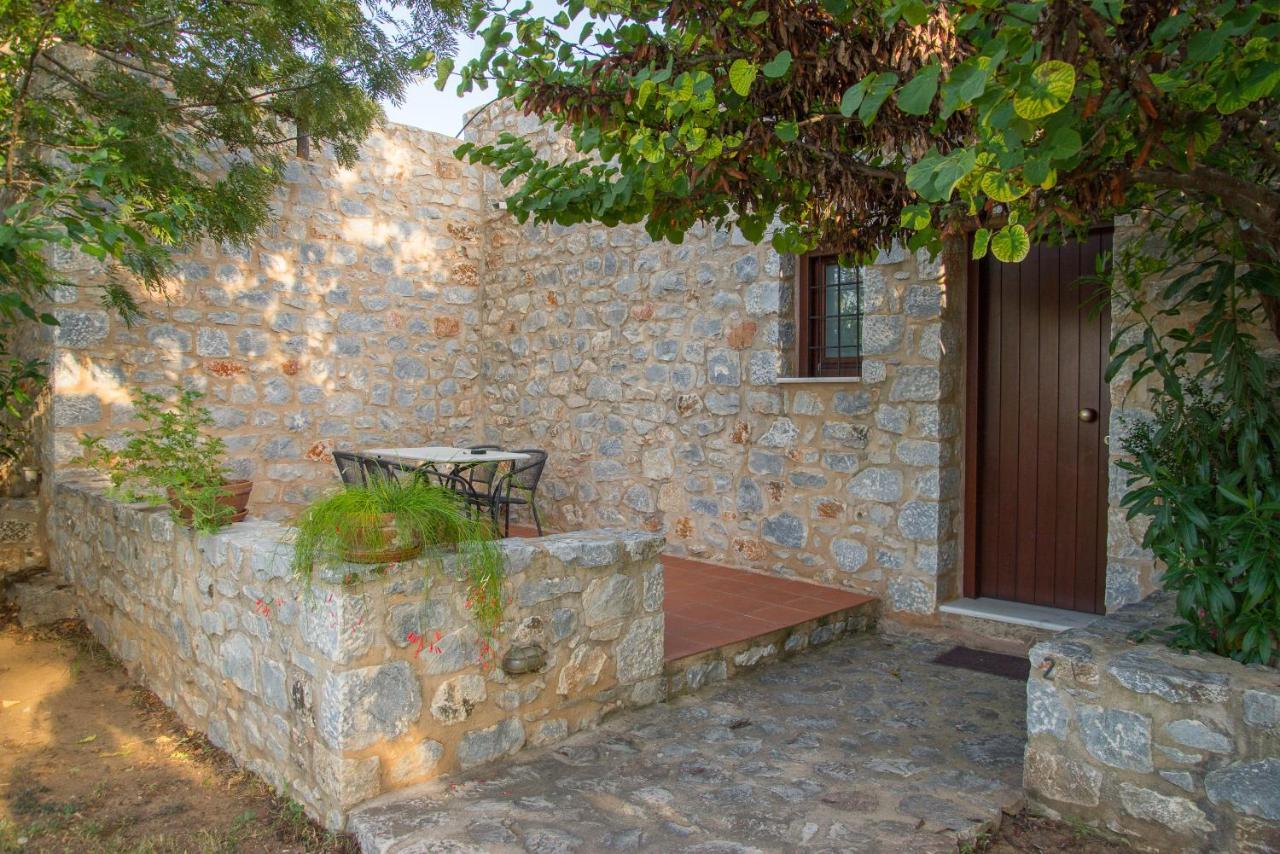 Ktima Petalea Villa ยีธิโอ ภายนอก รูปภาพ