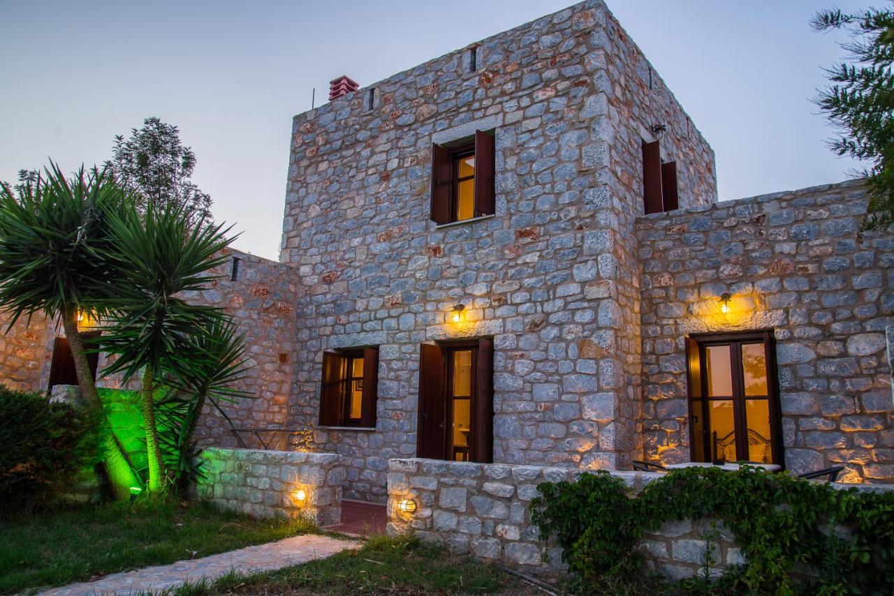 Ktima Petalea Villa ยีธิโอ ภายนอก รูปภาพ